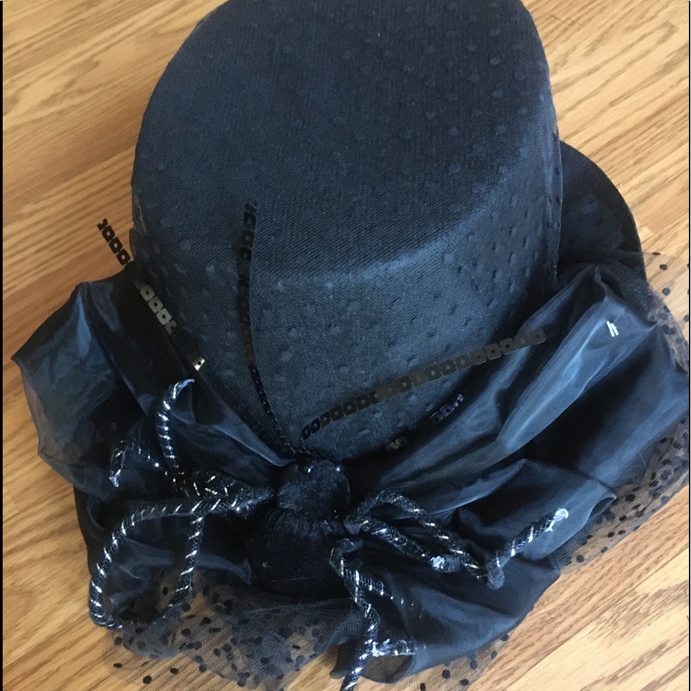 Top Hat embellished with lace and decor